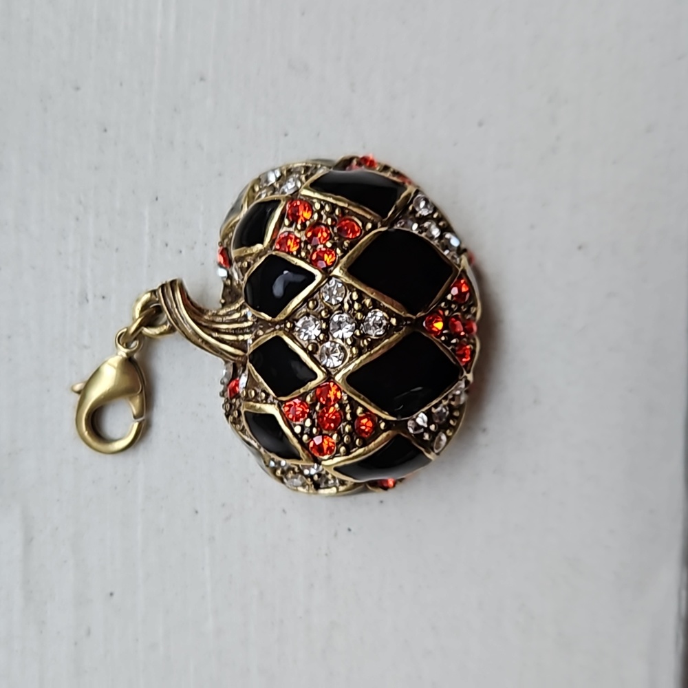 Heidi Daus | Harlequin Pumpkin Charm/Pendant